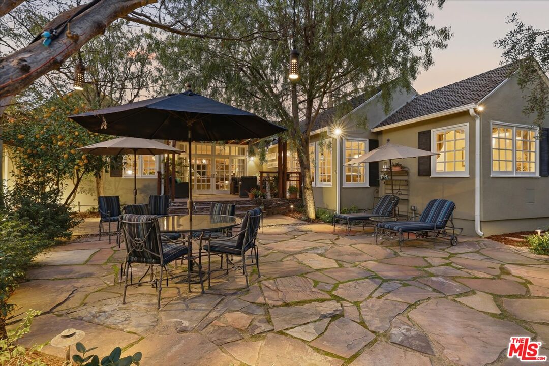 11122 Valley Spring Lane Studio City, CA 91602 - Photo 43 of 48