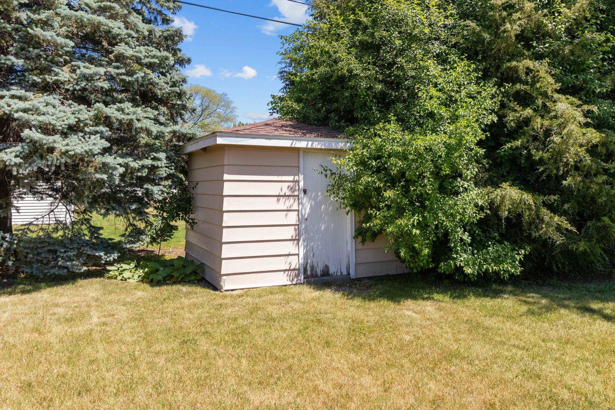 603 Ruggles Street Fond du Lac, WI 54935 - Photo 3 of 43