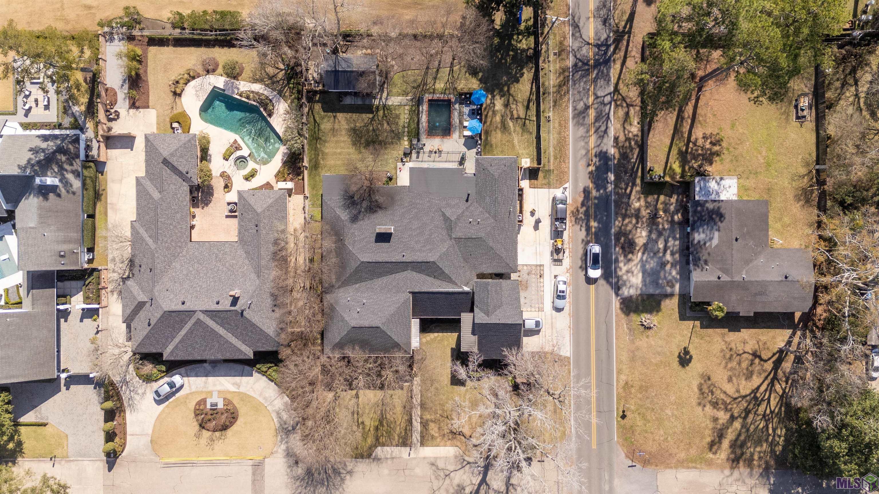 8720 West Fairway Drive Baton Rouge, LA 70809 - Photo 1 of 3 Large corner lot