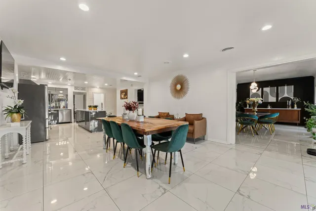 $1,300,000 | 8720 West Fairway Drive, Baton Rouge, LA 70809