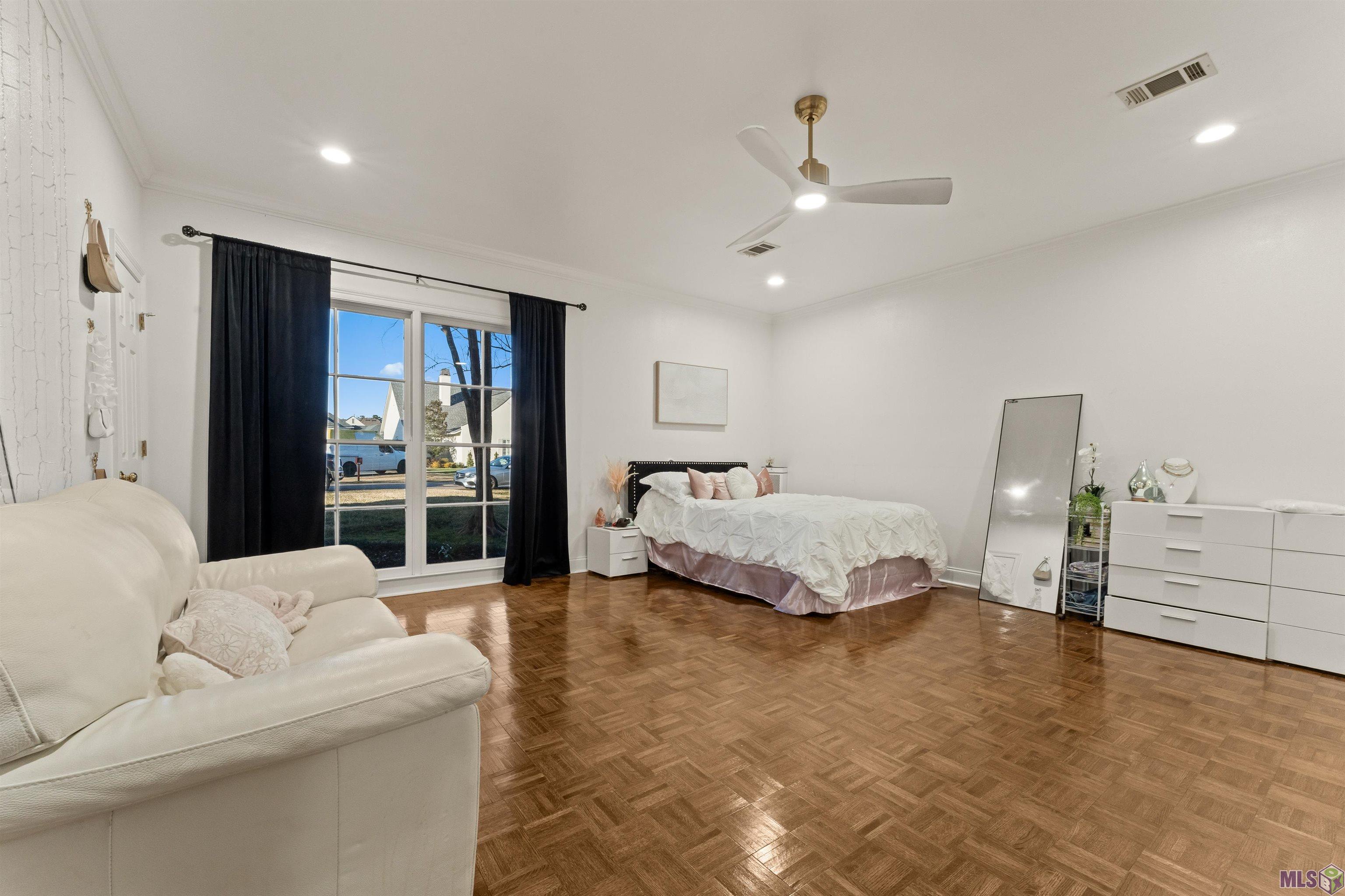 8720 West Fairway Drive Baton Rouge, LA 70809 - Photo 31 of 60 2nd primary with en suite bathroom