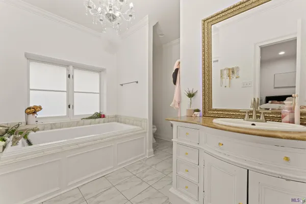 $1,150,000 | 8720 West Fairway Drive, Baton Rouge, LA 70809