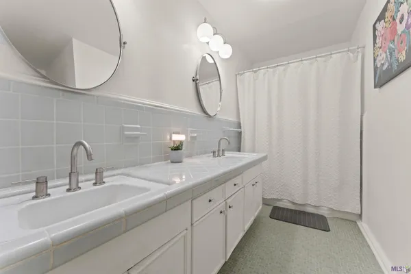 $1,150,000 | 8720 West Fairway Drive, Baton Rouge, LA 70809