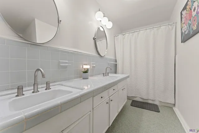 $1,300,000 | 8720 West Fairway Drive, Baton Rouge, LA 70809