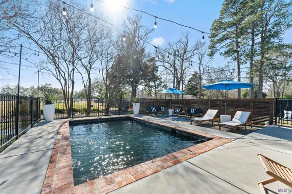 $1,150,000 | 8720 West Fairway Drive, Baton Rouge, LA 70809