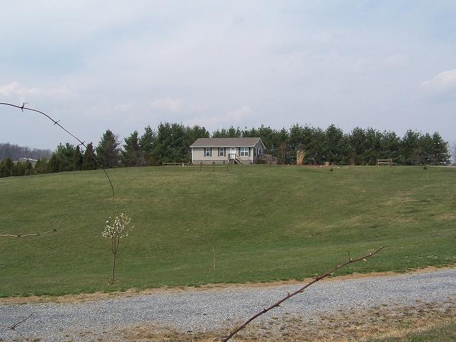 24 John Road Fincastle, VA 24090 - Photo 2 of 9 photo 1