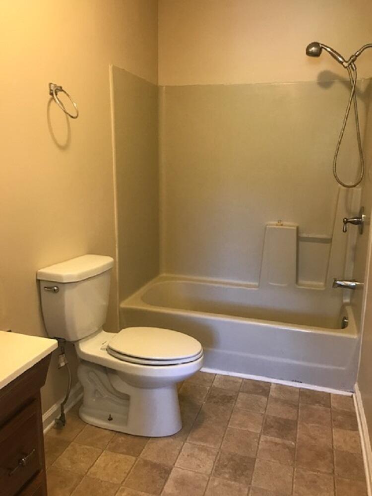 2000 Netherland Inn Road, Unit 23 Kingsport, TN 37660 - Photo 13 of 78 #1 Unit