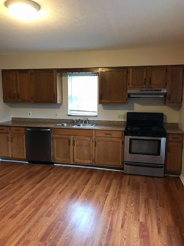 2000 Netherland Inn Road, Unit 23 Kingsport, TN 37660 - Photo 4 of 78 #1 Unit