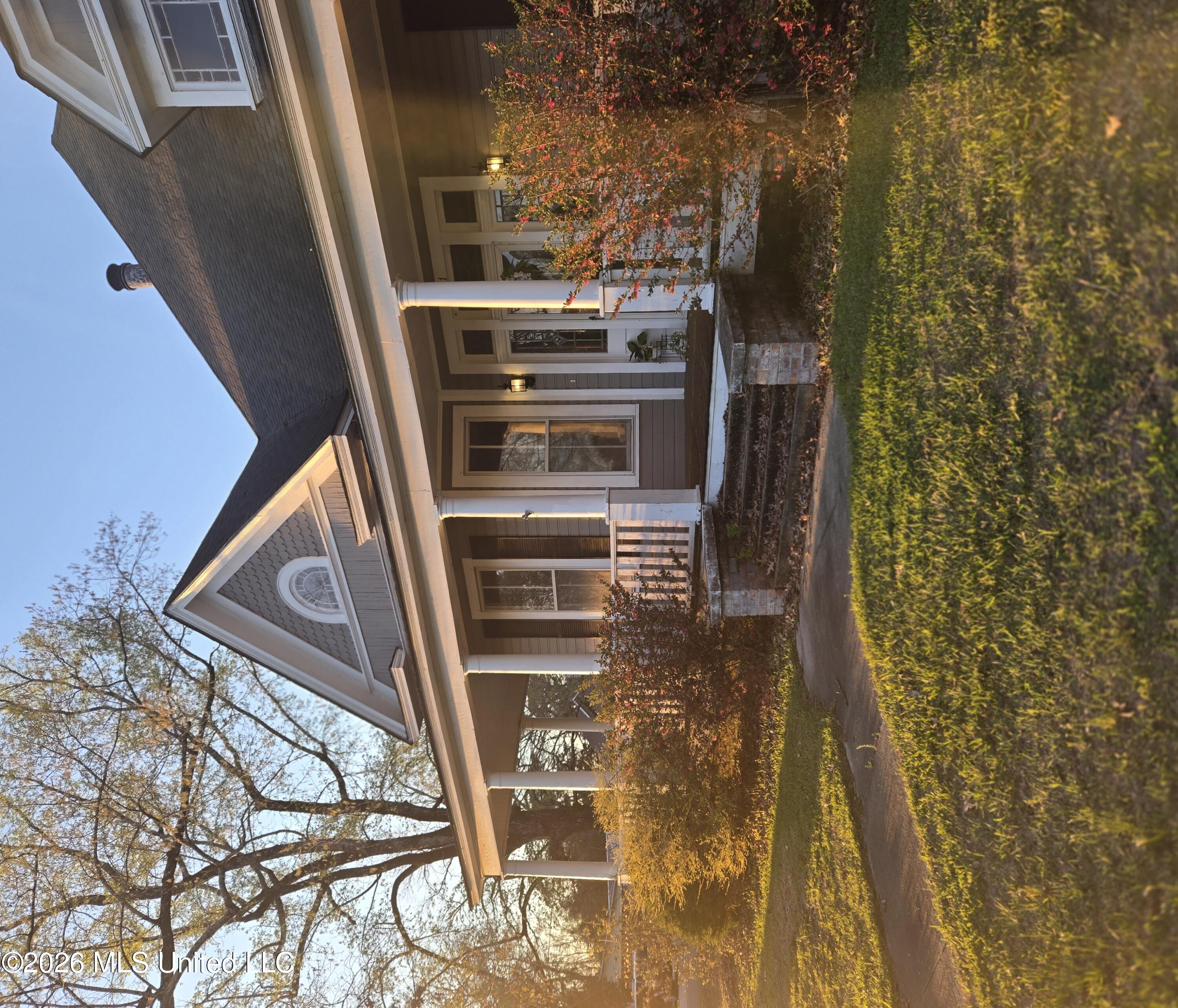 701 Broad Street Columbia, MS 39429 - Photo 27 of 111 Queen Anne circa 1909