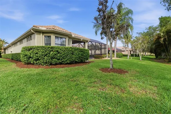 $965,000 | 8832 Enclave Court, Sarasota, FL 34238