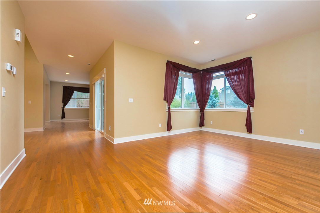 21631 41st Avenue Southeast Bothell, WA 98021 - Photo 3 of 25