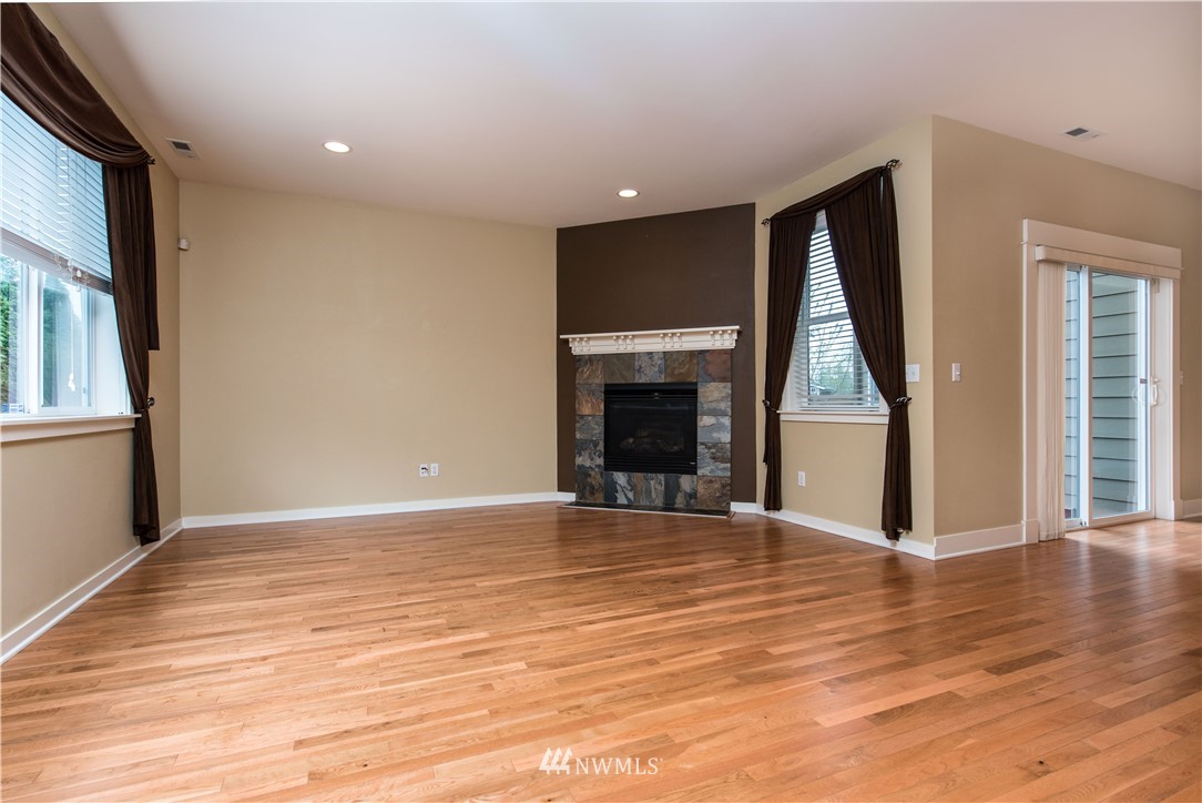 21631 41st Avenue Southeast Bothell, WA 98021 - Photo 8 of 25