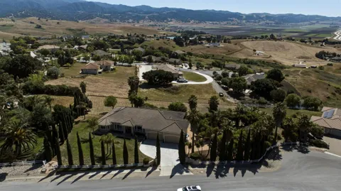 $1,282,000 | 313 Taryn Court, Hollister, CA 95023
