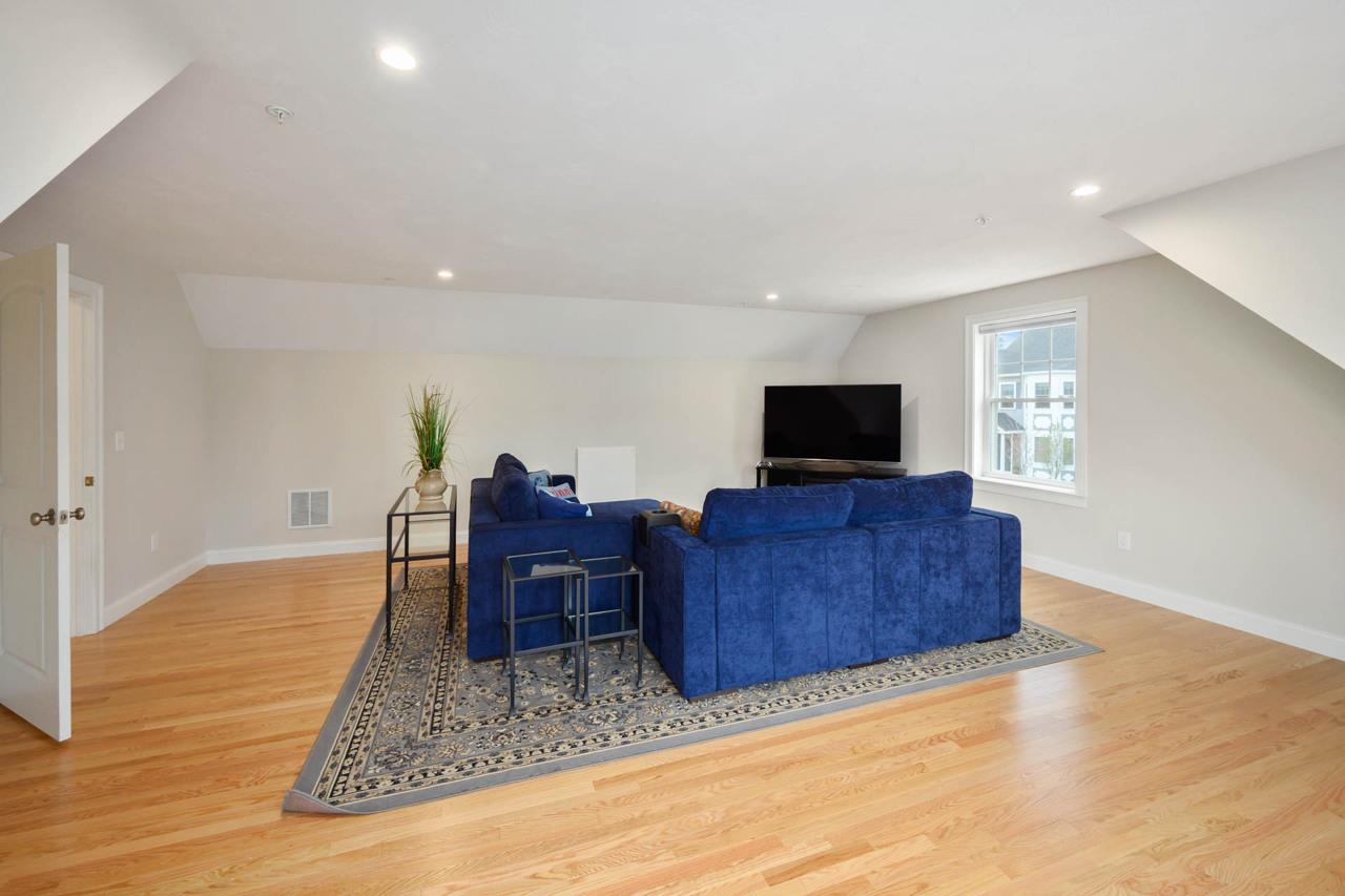 2 Sienna Drive Salem, NH 03079 - Photo 18 of 38