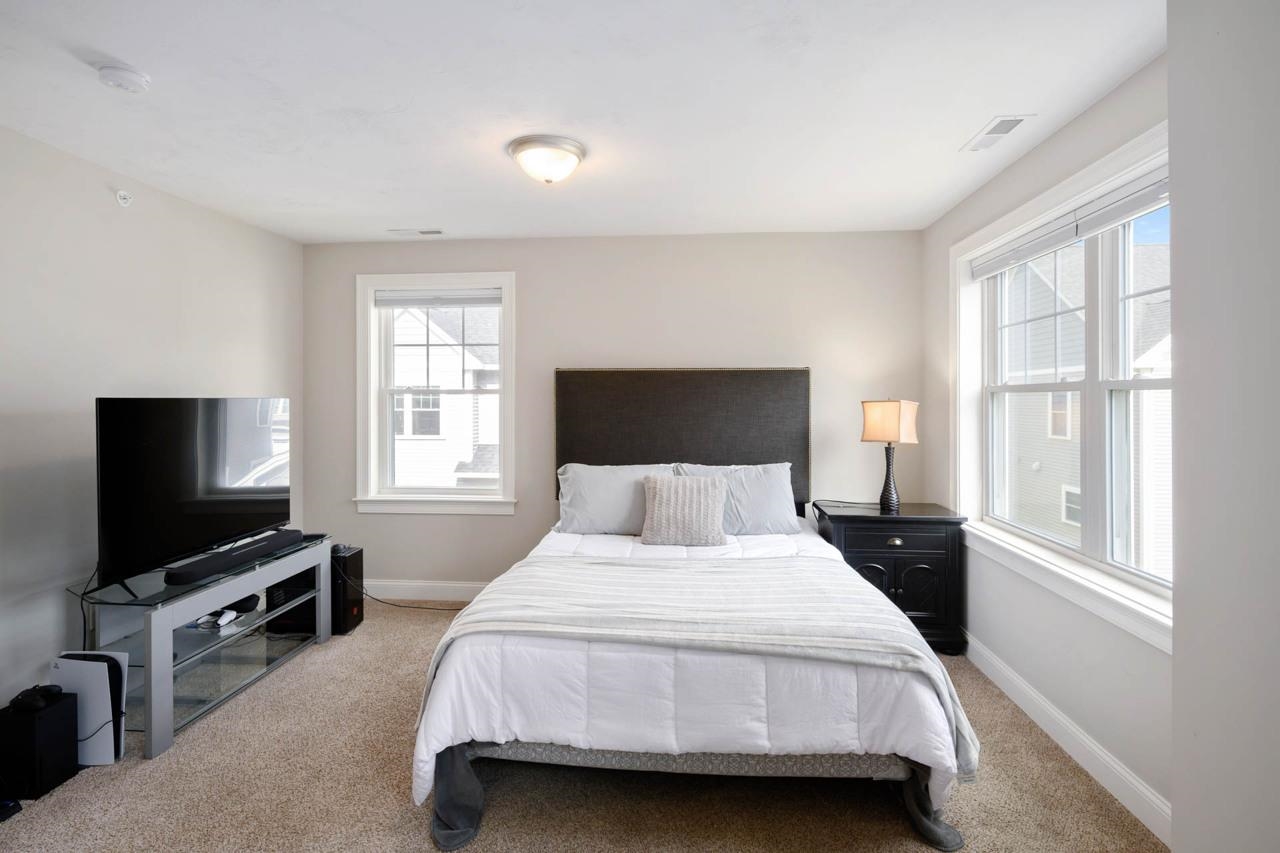 2 Sienna Drive Salem, NH 03079 - Photo 23 of 38