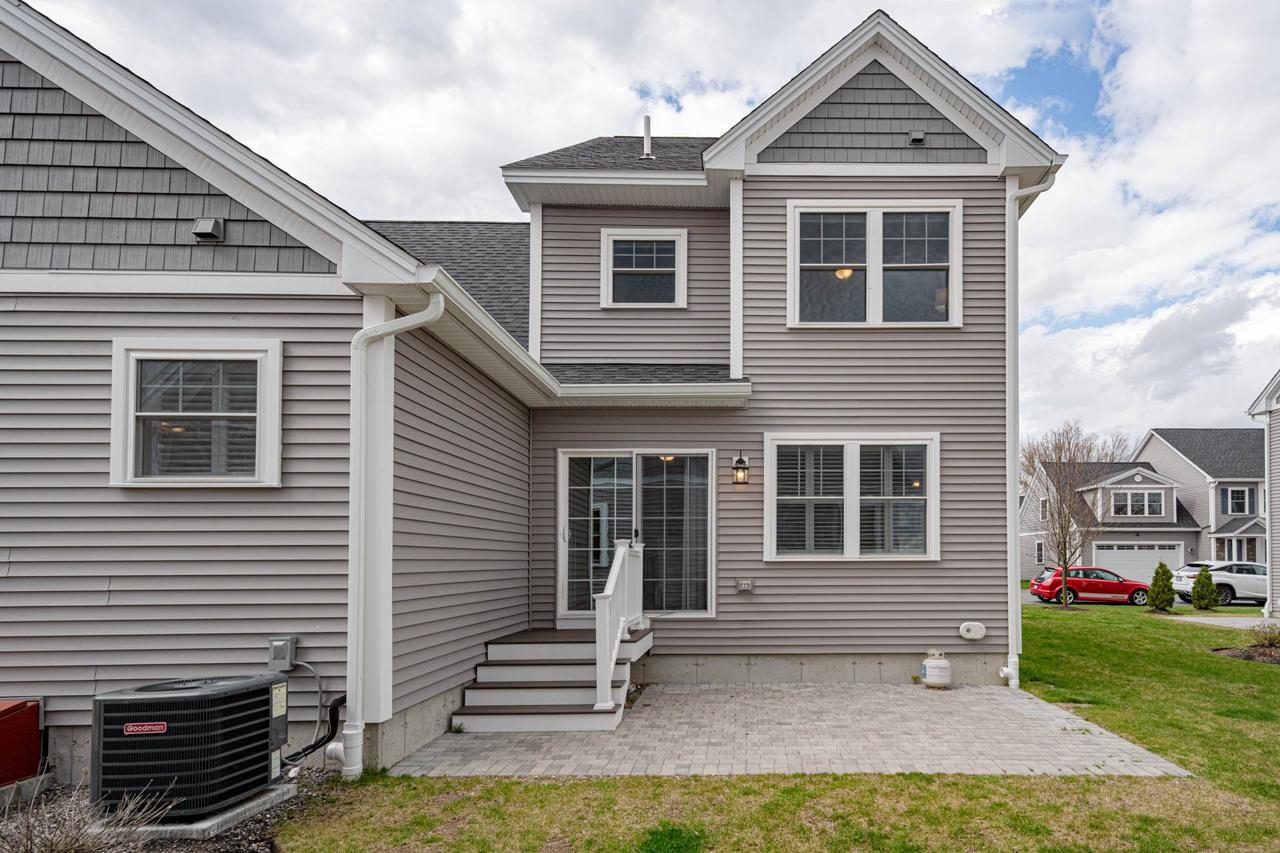 2 Sienna Drive Salem, NH 03079 - Photo 7 of 38