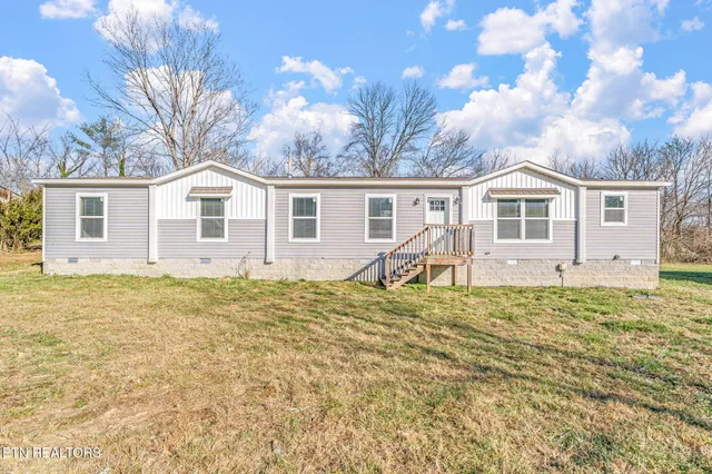 $244,999 | 324 West Boulevard, Oneida, TN 37841