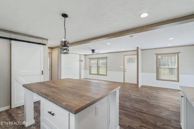 $244,999 | 324 West Boulevard, Oneida, TN 37841