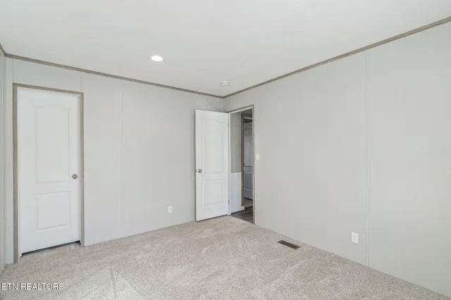 $244,999 | 324 West Boulevard, Oneida, TN 37841