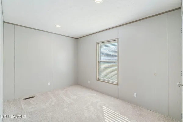 $234,999 | 324 West Boulevard, Oneida, TN 37841