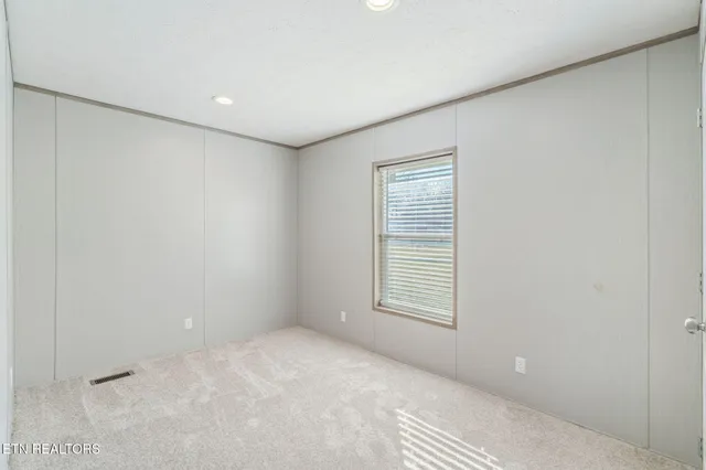 $244,999 | 324 West Boulevard, Oneida, TN 37841