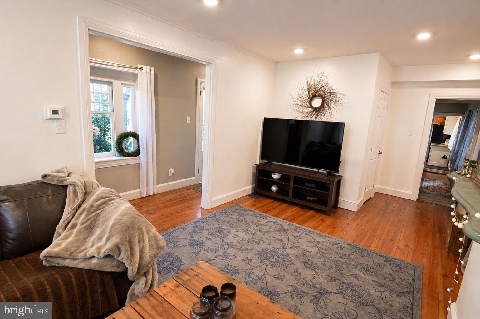 129 Buttonwood Street Mount Holly, NJ 08060 - Photo 5 of 31 Living room