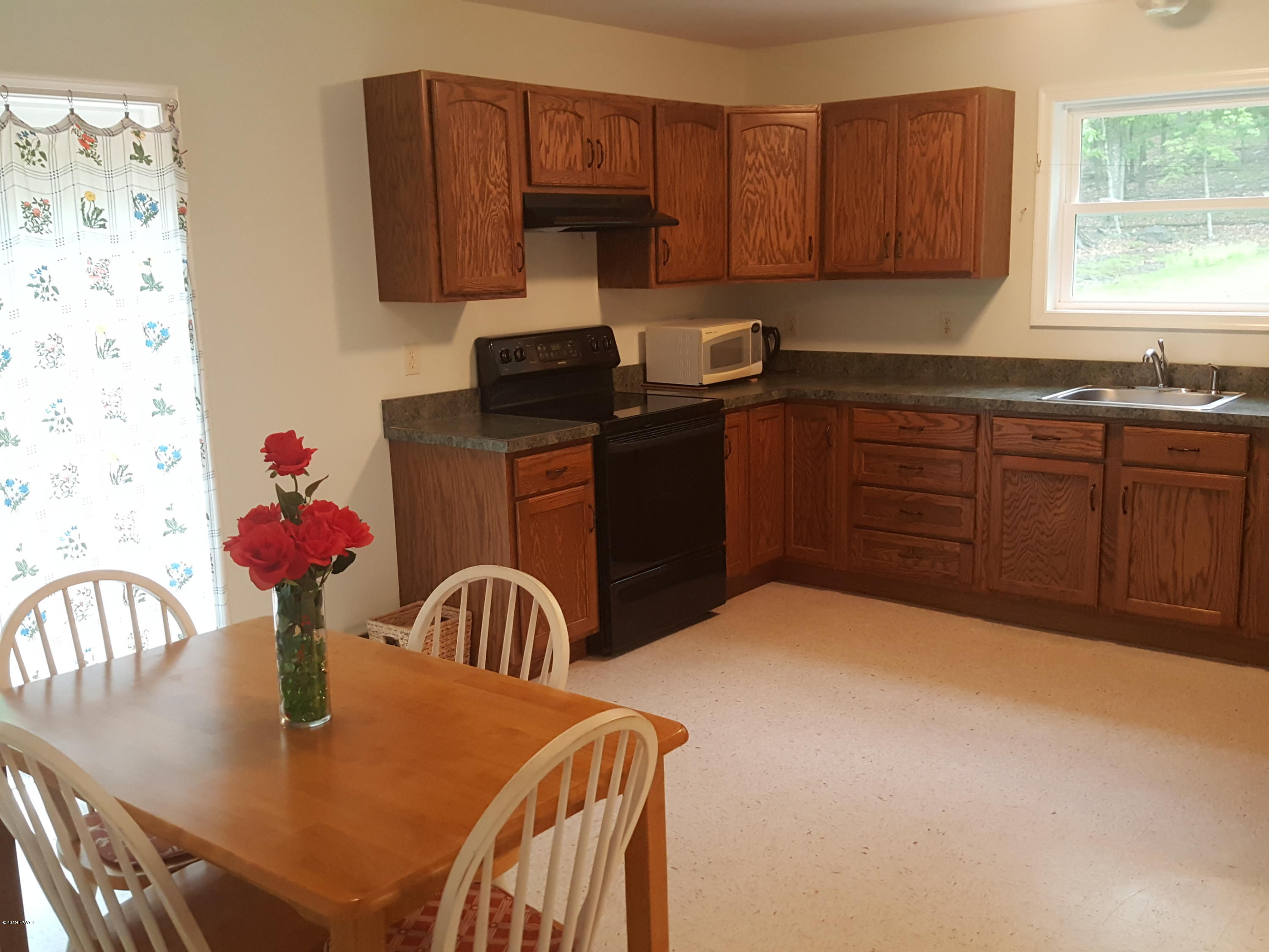 237 Forest Ridge Drive Hawley, PA 18428 - Photo 19 of 58 Kitchen