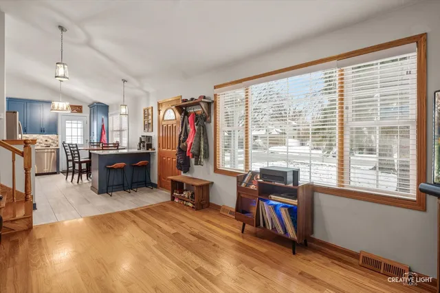 $400,000 | 326 West Morris Avenue, Lombard, IL 60148