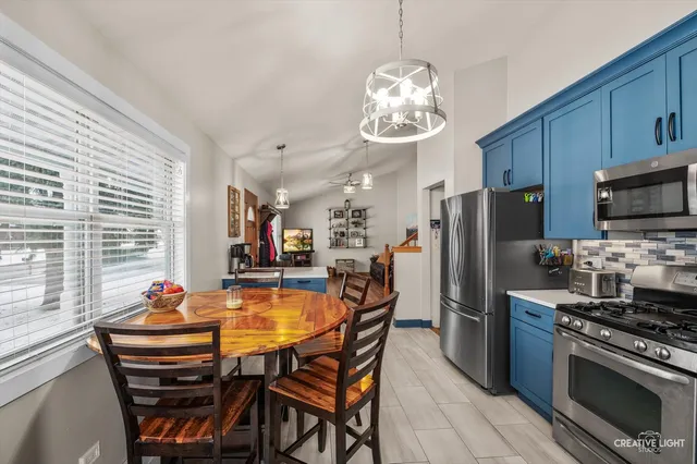 $400,000 | 326 West Morris Avenue, Lombard, IL 60148