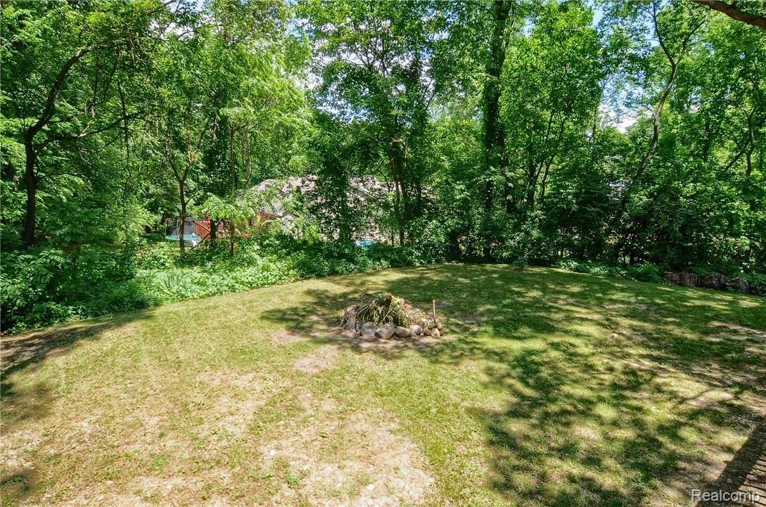 1379 Bone Road Fenton, MI 48430 - Photo 19 of 23 Backyard.jpg