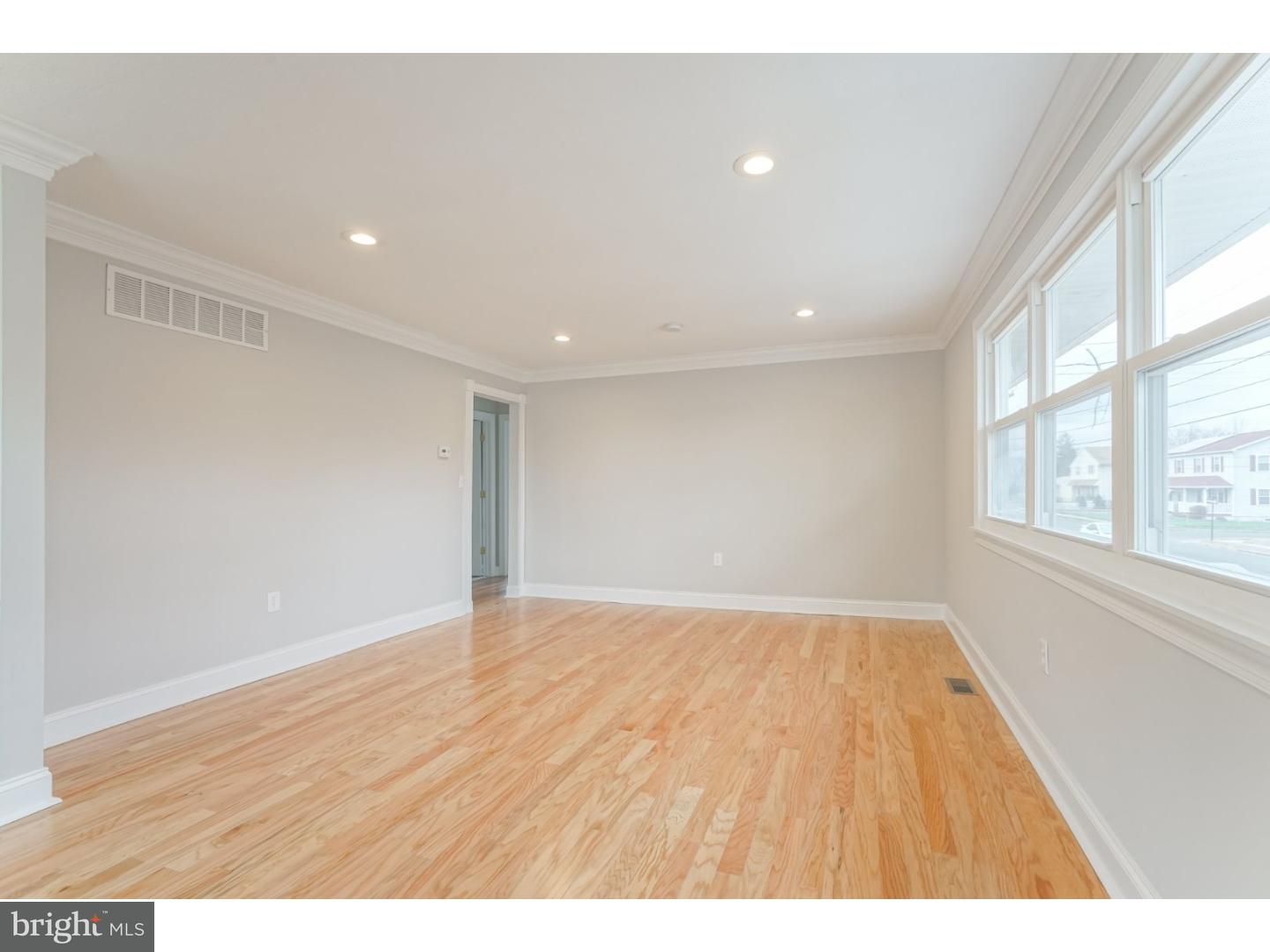 604 Filmore Street Riverside, NJ 08075 - Photo 8 of 25