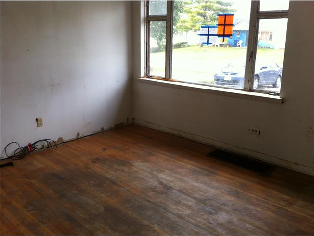 3327 Eakin Road Columbus, OH 43204 - Photo 2 of 11 Gallery Image 2
