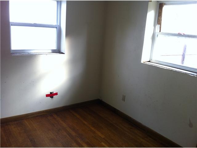 3327 Eakin Road Columbus, OH 43204 - Photo 7 of 11 Gallery Image 7