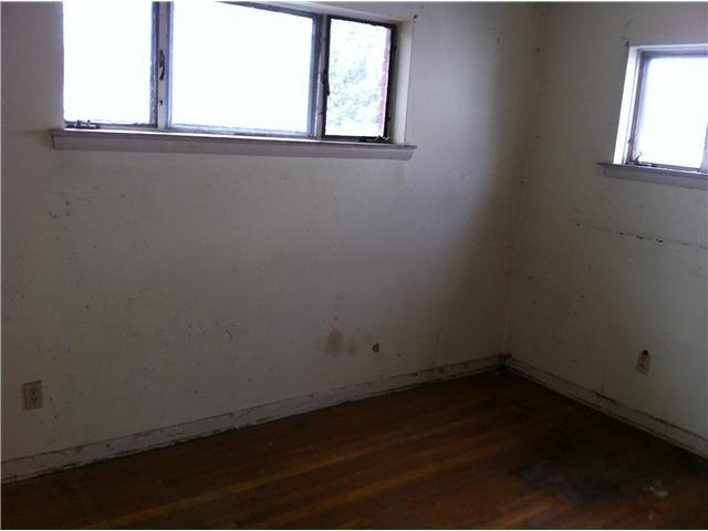 3327 Eakin Road Columbus, OH 43204 - Photo 8 of 11 Gallery Image 8