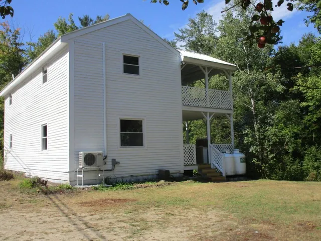 $199,900 | 590 West Paris Road, Greenwood, ME 04255