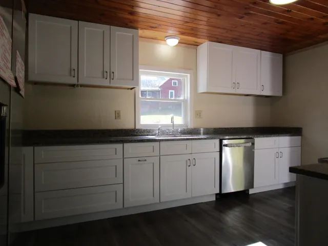 $199,900 | 590 West Paris Road, Greenwood, ME 04255