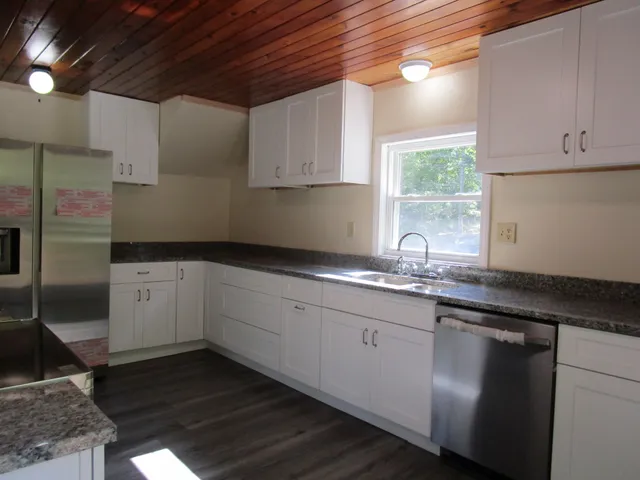 $199,900 | 590 West Paris Road, Greenwood, ME 04255