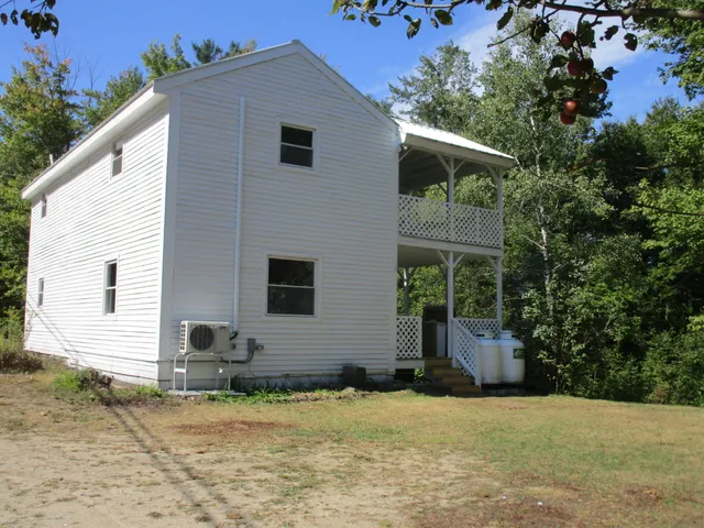 $199,900 | 590 West Paris Road, Greenwood, ME 04255
