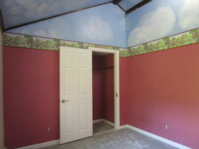 $199,900 | 590 West Paris Road, Greenwood, ME 04255