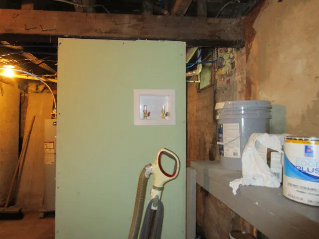 $199,900 | 590 West Paris Road, Greenwood, ME 04255