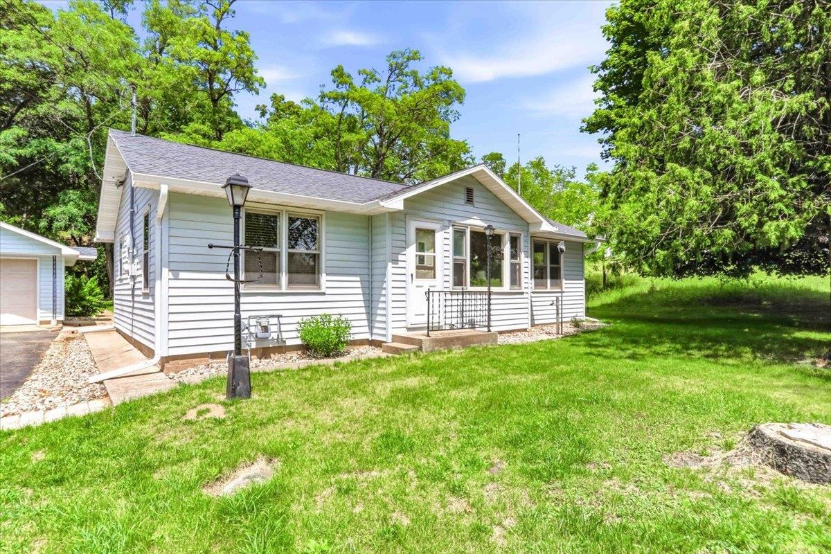 100 Mound View Drive Friendship, WI 53934 - Photo 1 of 71