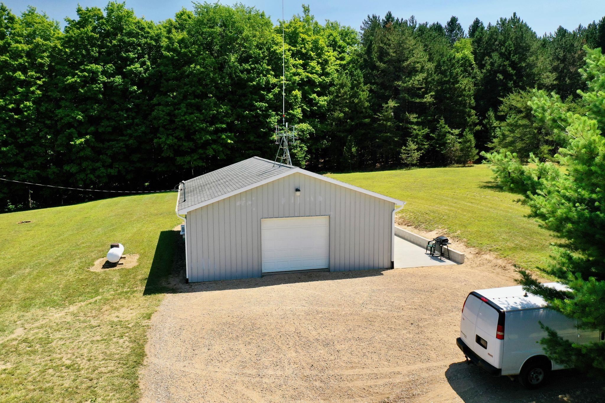 3114 North 17 Road Mesick, MI 49668 - Photo 15 of 22 1902805-14.JPG