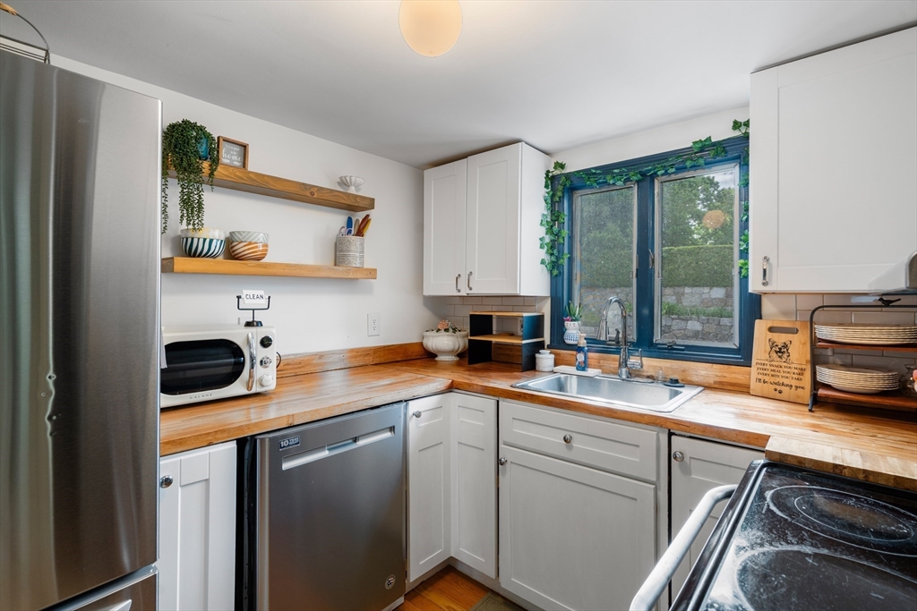 84 Windsor Avenue Swampscott, MA 01907 - Photo 6 of 30