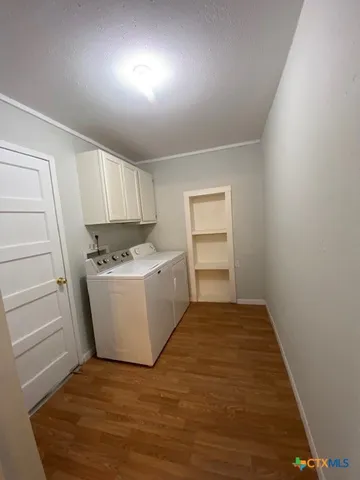 $1,600 | 106 Huff Street, Luling, TX 78648