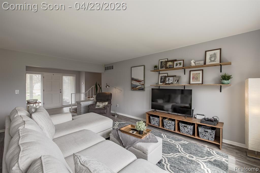 839 Spartan Drive Rochester, MI 48309 - Photo 9 of 52