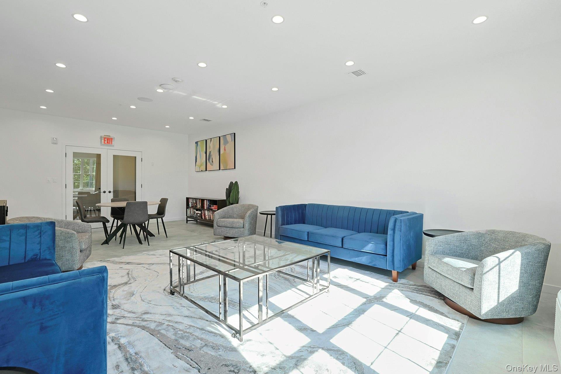 962 Rte 9W, Unit 106 Congers, NY 10920 - Photo 19 of 48 a living room with furniture and a window
