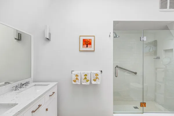 $187,500 | 289 South South Main Street, Southampton, NY 11968