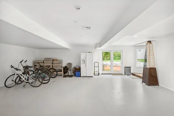 $187,500 | 289 South South Main Street, Southampton, NY 11968