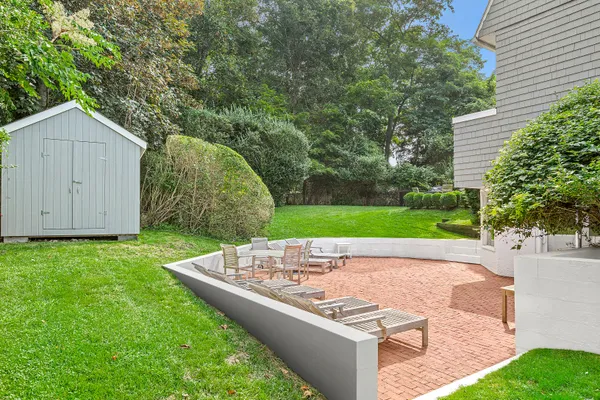 $187,500 | 289 South South Main Street, Southampton, NY 11968