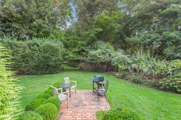 $187,500 | 289 South South Main Street, Southampton, NY 11968